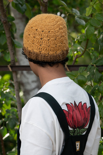 Gorro de Lana Amarillo Tejido a Mano